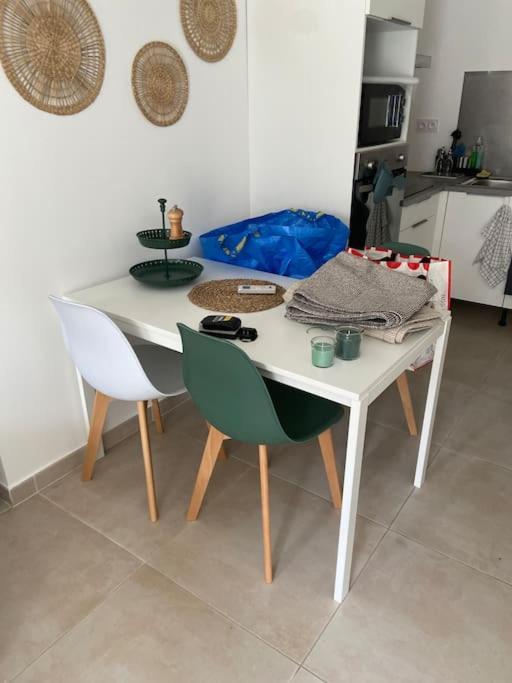 Apartmán La Glycine - Parking Gratuit - Ac Clim - Cour Prive - Villeneuve-lès-Avignon Exteriér fotografie