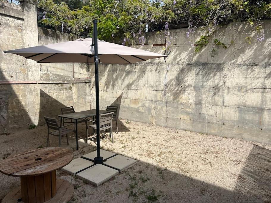 Apartmán La Glycine - Parking Gratuit - Ac Clim - Cour Prive - Villeneuve-lès-Avignon Exteriér fotografie